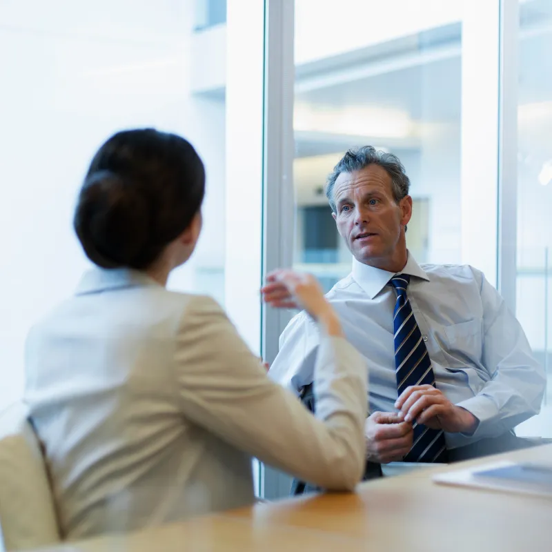 Abogado experto en sumarios administrativos para funcionarios públicos y de salud.